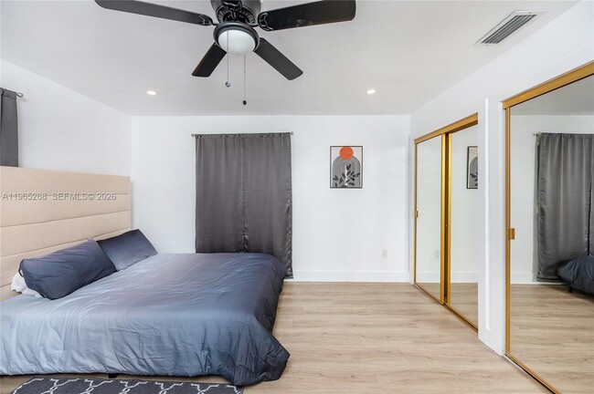 Building Photo - 3321 NW 19th Terrace