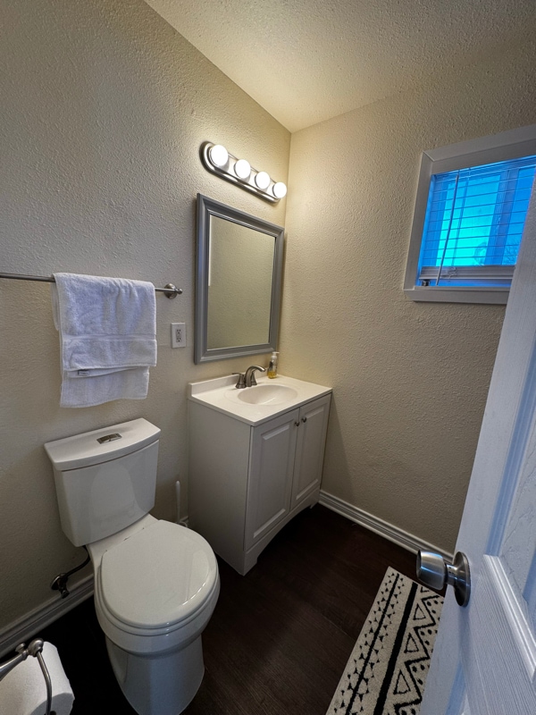 Building Photo - 319 S Olive St