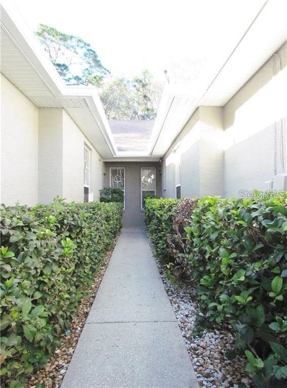 Building Photo - 4343 Lakeshore Dr