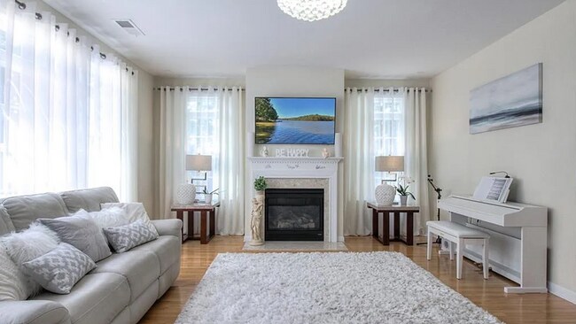 Building Photo - 2205 Cakebread Court