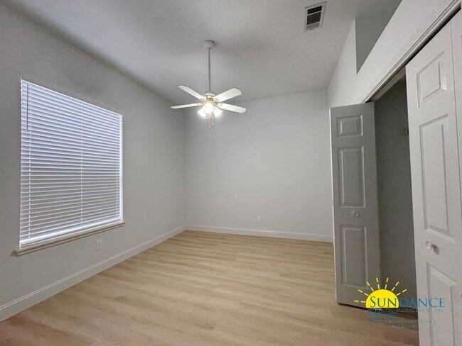 Building Photo - Spacious & Stylish 4-Bedroom Home Near Hurlburt AFB!