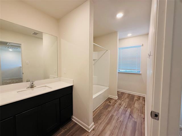 Building Photo - 636 Aqueduct Dr