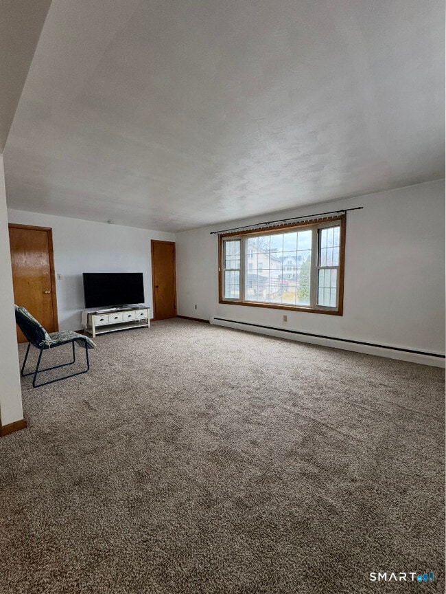 Building Photo - 16 Grove St