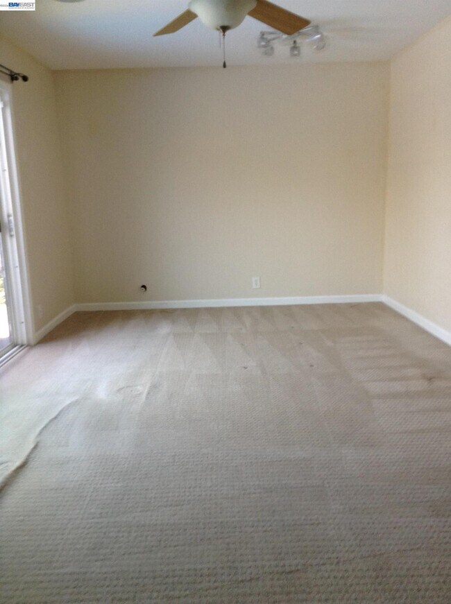 Building Photo - 306 S Park Victoria Dr