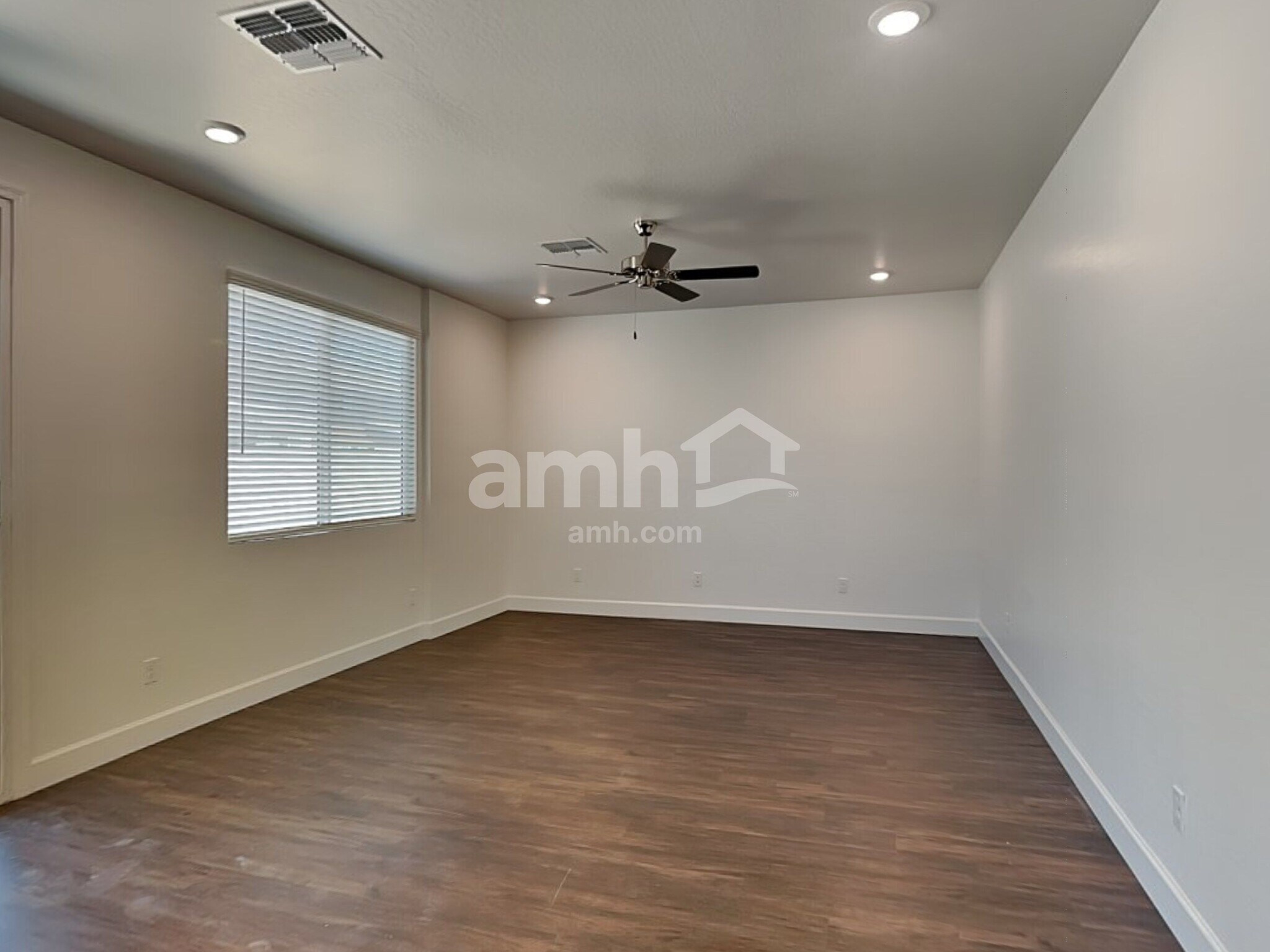 Building Photo - 17134 W Lawrence Ln