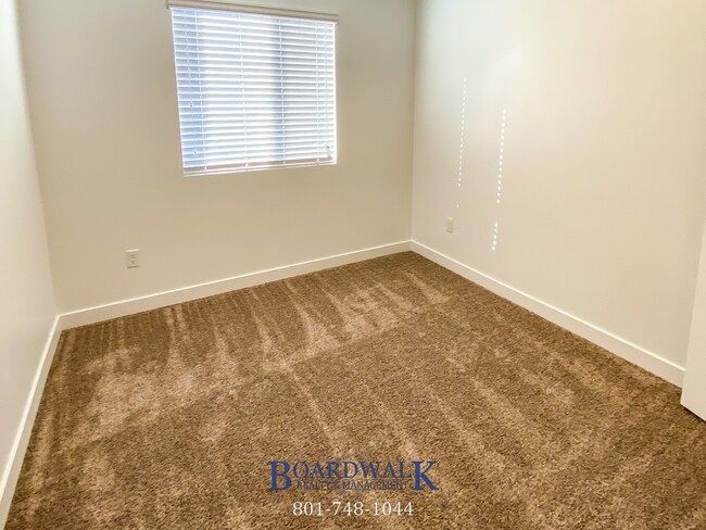 Building Photo - Beautiful 3 Bed 2 Bath Herriman Townhome!