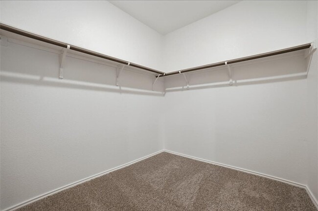 Building Photo - 4501 Bridal Veil Dr