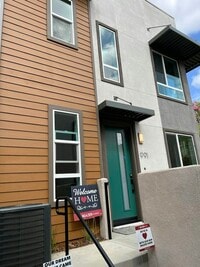 Building Photo - 991 Hunter Trl