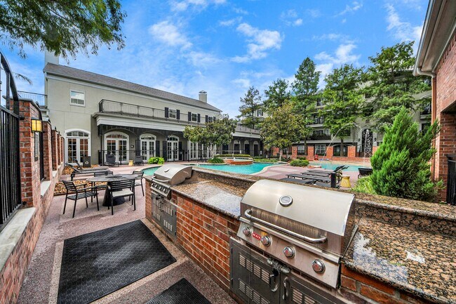 Building Photo - 3003 Memorial Ct