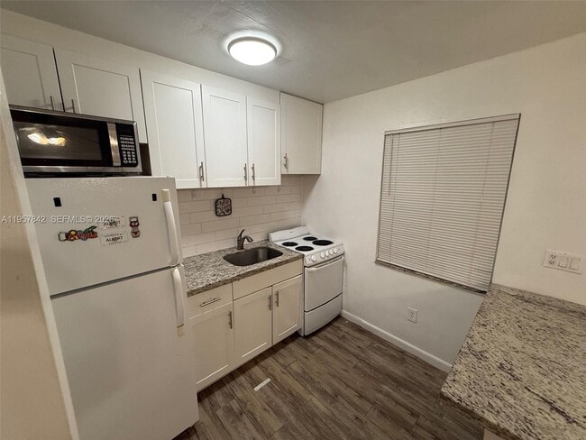 Building Photo - 34 SW 5th St