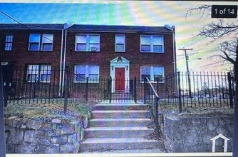 Building Photo - 3301 D St SE