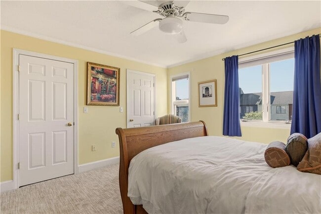 Building Photo - 216 Goddard Row