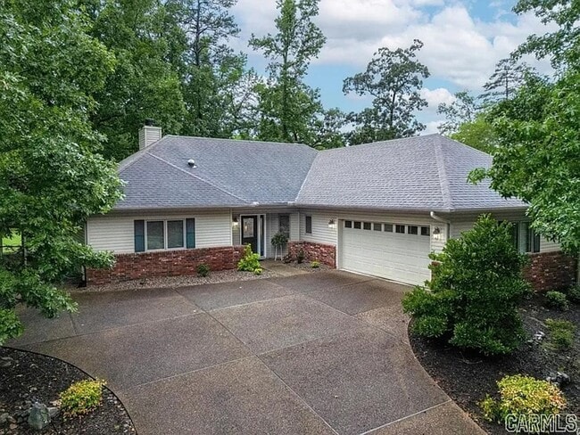 Building Photo - Spacious 3 Bedroom/2 Bath with views of the Ponce De Leon Golf course