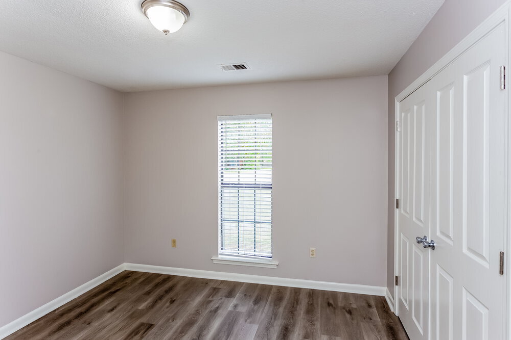 Building Photo - 7327 Mallard Creek Dr