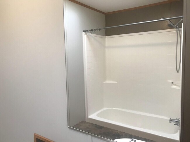 Building Photo - 31 Front St