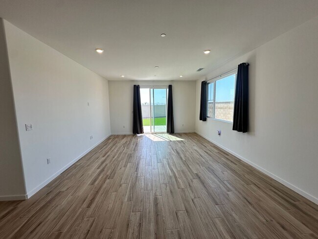 Building Photo - Brand New Home In Menifee with Backyard!