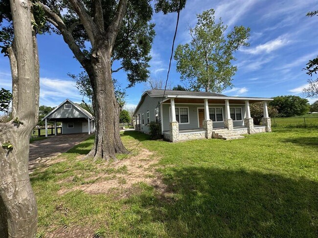 Building Photo - 1410 Field Store Rd