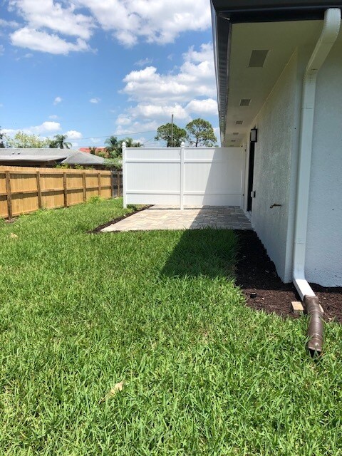 Patio - 9775 Alabama St