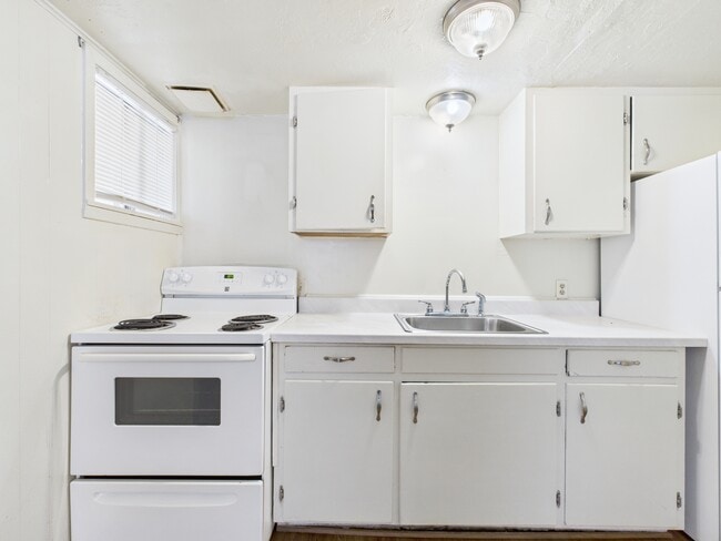 Building Photo - 308 Ehlinger Dr