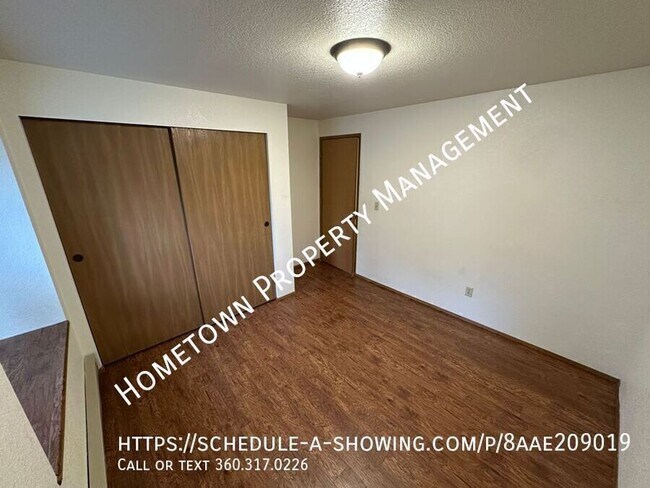 Building Photo - 1606 Sulky Dr SE