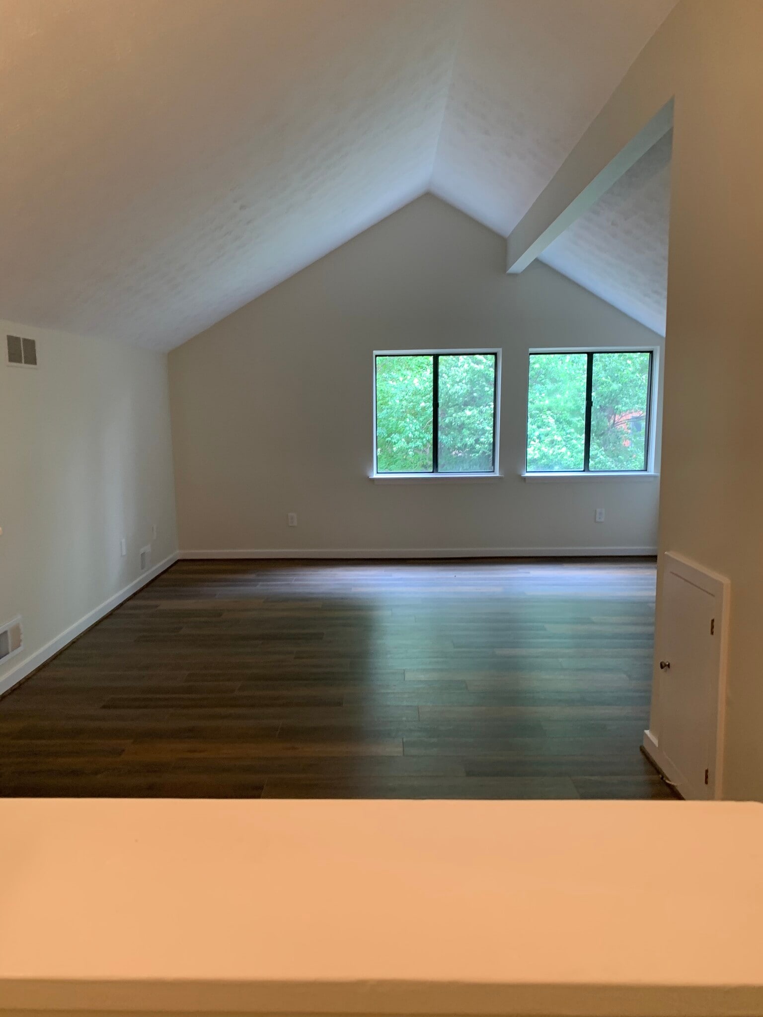 Building Photo - 152 Wintergreen Way