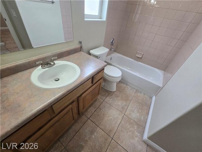 Building Photo - 2204 S Van Patten Pl