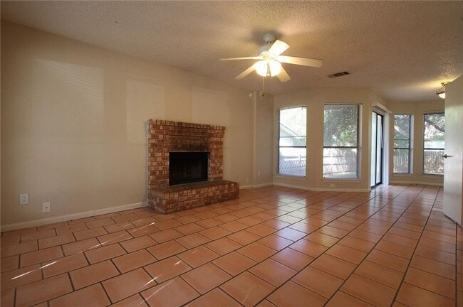 Building Photo - 9002 Sanger Dr