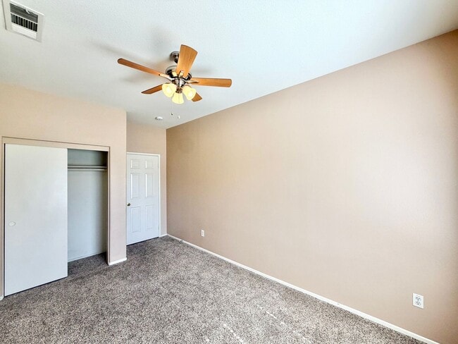 Building Photo - 37961 Veranda Way