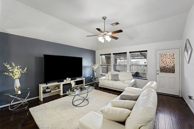 Building Photo - 18523 Windy Stone Dr