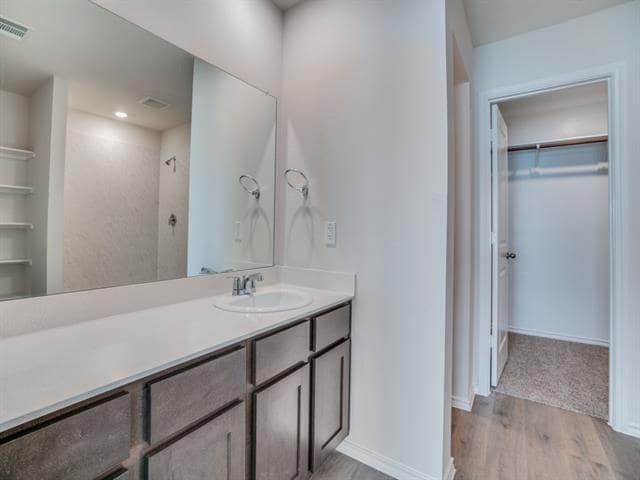 Building Photo - 1328 Briar Hl Dr