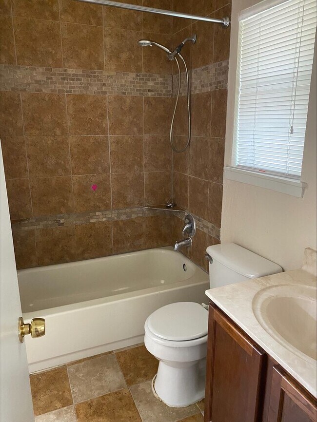 Building Photo - 4527 Clearspring Dr