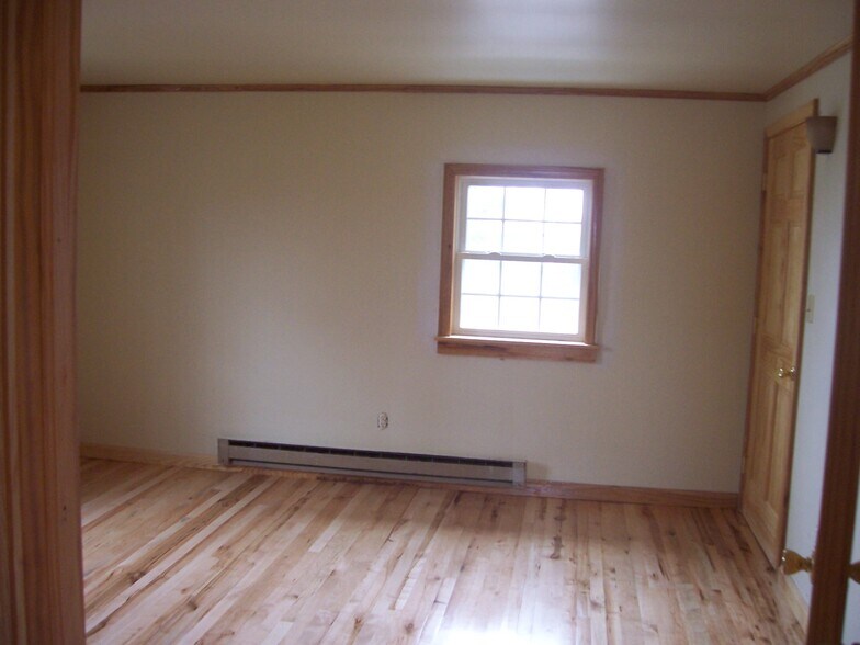 Building Photo - 139 S Esselstyne St