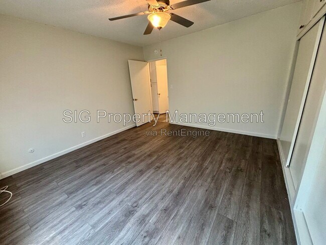 Building Photo - 1126 E Doran St