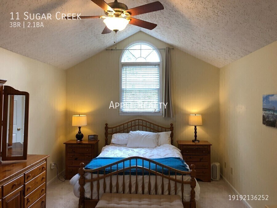Building Photo - 11 Sugar Creek Ct