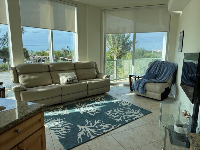 Building Photo - 1375 Beach Rd