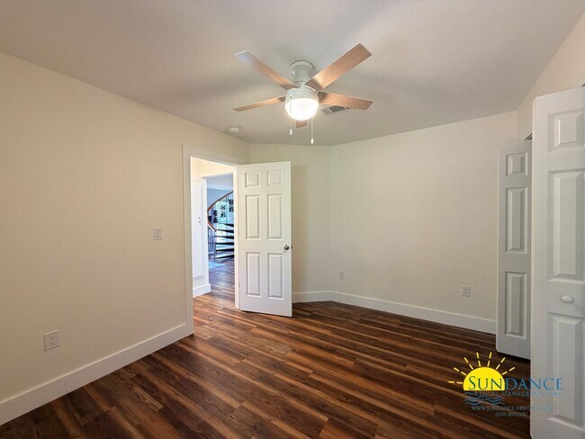 Building Photo - Waterfront 3 Bedroom Home Near E. John Sims Parkway in Niceville!