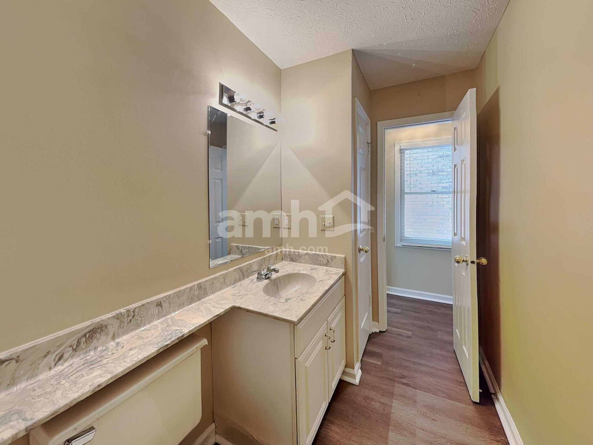 Building Photo - 4741 Common View Cir