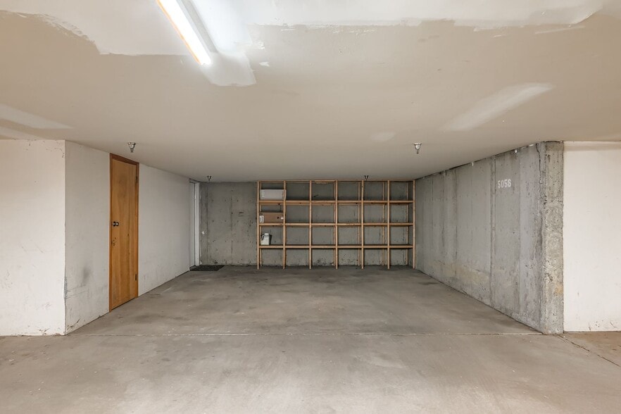 Building Photo - 5056 Buckingham Rd