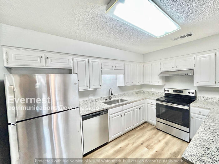 Building Photo - 1408 Sunny Glen St