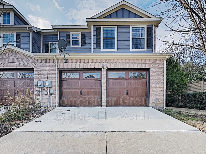Primary Photo - 2216 Stoneleigh Pl