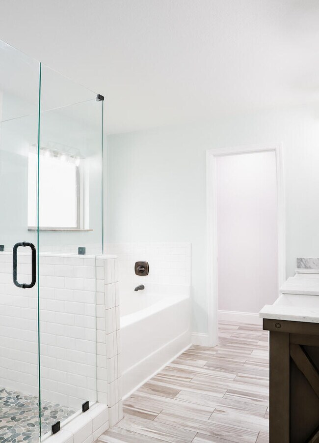 Building Photo - 8261 Sierra St