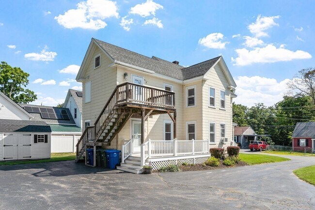 Building Photo - 155 Pond St