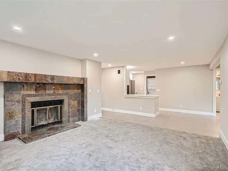 Building Photo - 7899 Allison Way