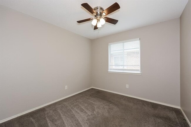 Building Photo - 1118 Single Tree Dr