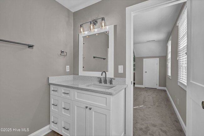 Building Photo - 844 Arboretum Dr