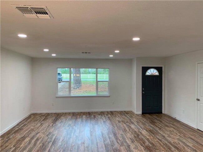 Building Photo - Rental Property