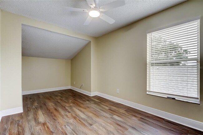 Building Photo - 6101 Lanshire Dr