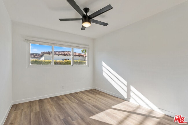 Building Photo - 9588 W Olympic Blvd