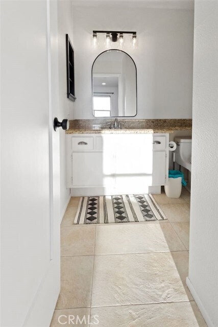 Building Photo - 1060 Calle Del Cerro