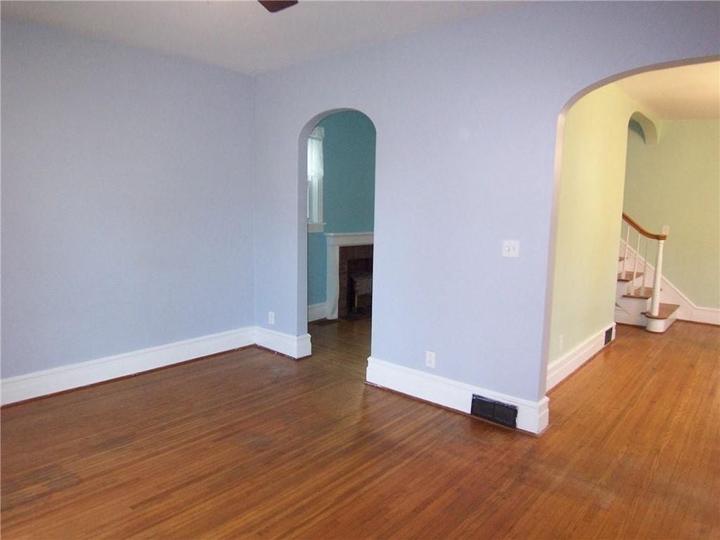 living room - 300 Washington Ave